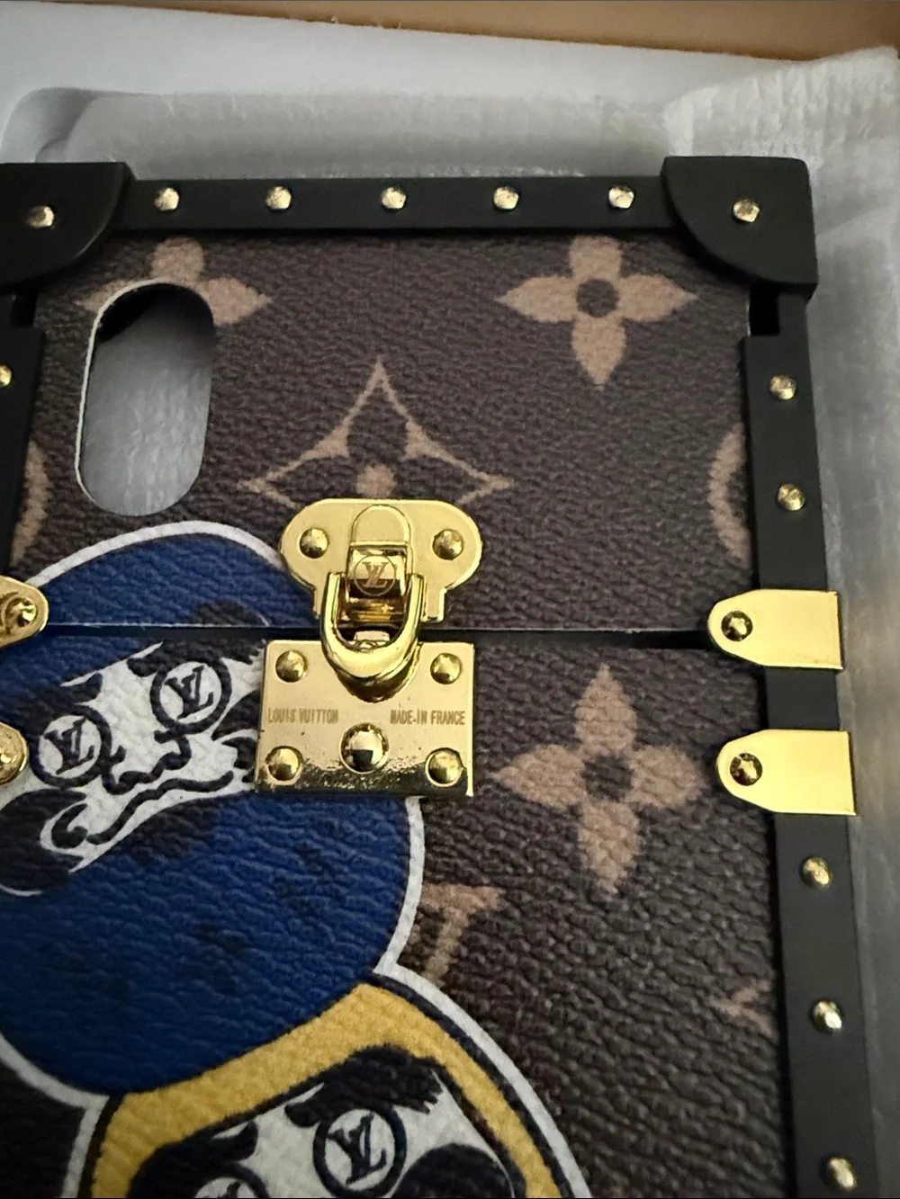 NIB IPhone Trunk Case,
